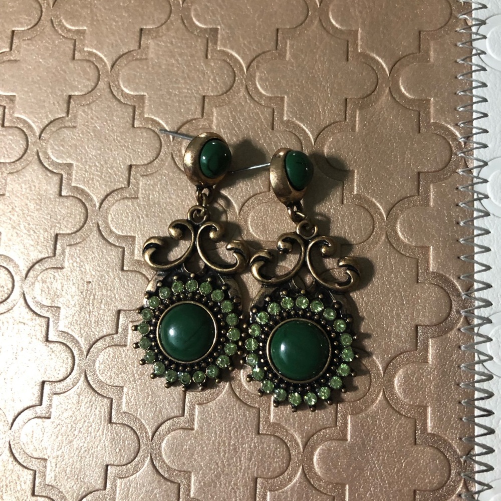 Green and gold dangle earrings. Very pretty!